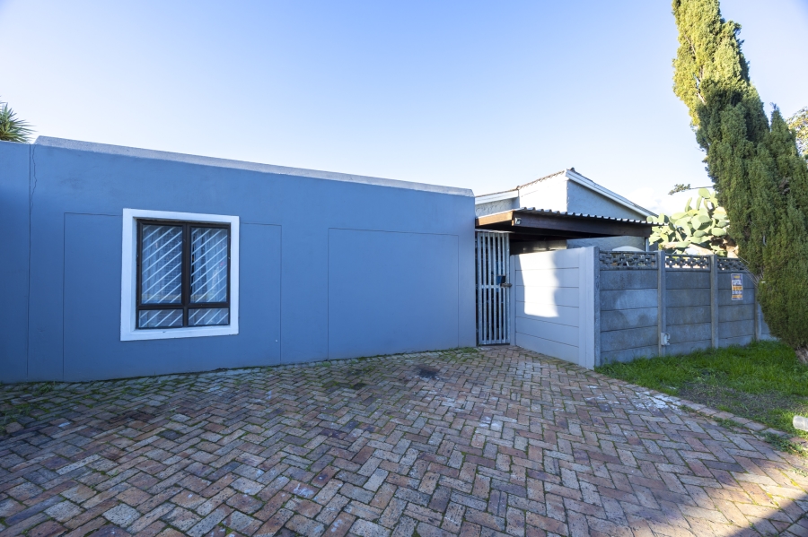 4 Bedroom Property for Sale in Bonnie Brae Western Cape